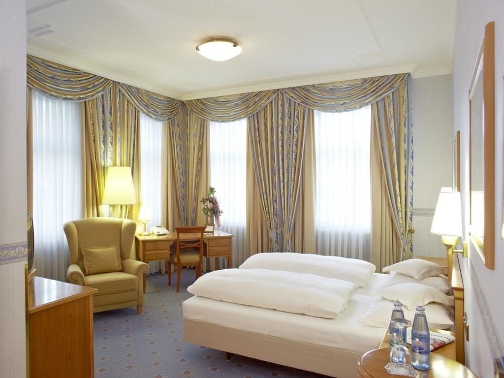 Allee Hotel Neustadt an der Aisch Exteriör bild