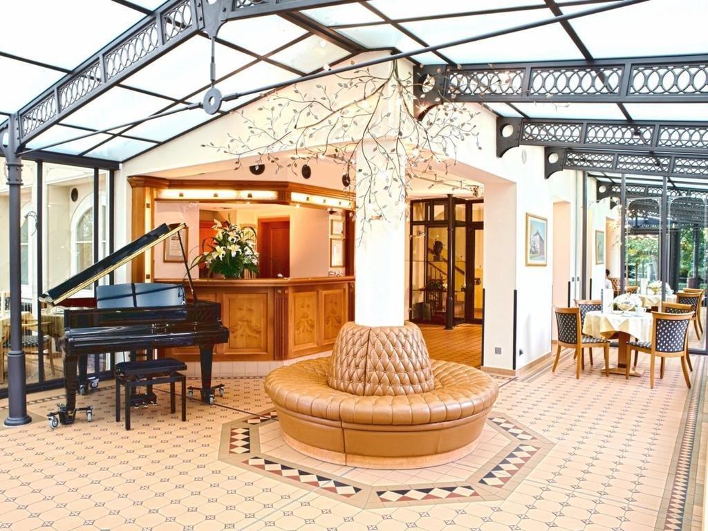 Allee Hotel Neustadt an der Aisch Exteriör bild