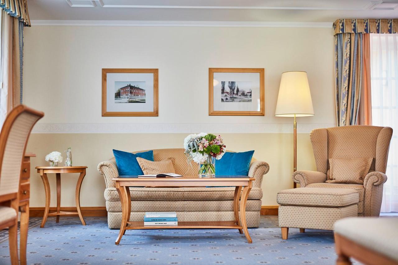 Allee Hotel Neustadt an der Aisch Exteriör bild